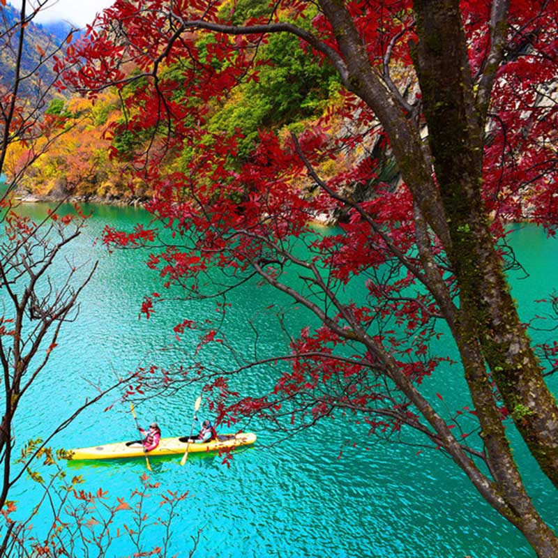 【松坪溝2日游】醉美金秋紅漫山，三溝九海碧波藍(lán)